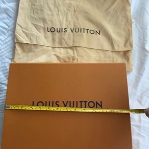 LV box and dust bag